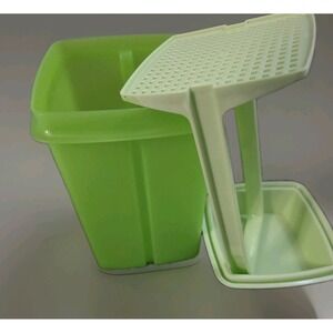 Tupperware Pick A Deli Pickle Keeper Storage Container Green 3 Piece 1560